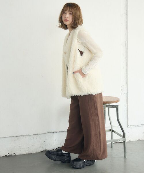 RETRO GIRL(レトロガール)の「ボアベスト(ベスト・レディース・ベージュ/チャコールグレー/ナチュラル・FREE)」の17枚目の写真