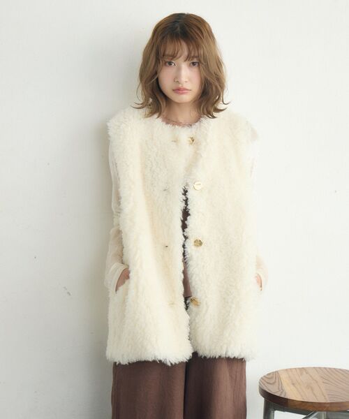 RETRO GIRL(レトロガール)の「ボアベスト(ベスト・レディース・ベージュ/チャコールグレー/ナチュラル・FREE)」の18枚目の写真