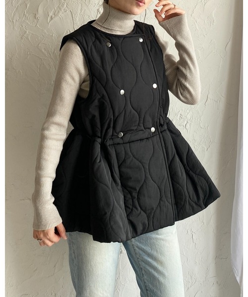 She's Closet(シーズクローゼット)の「ペプラムフレア中綿キルティングベスト(ベスト・レディース・モカ/アイボリー/ブラック・FREE)」の7枚目の写真