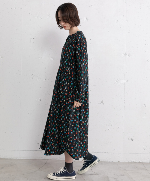 POU DOU DOU（プードゥドゥ）の「フラワープリント切替ギャザーワンピース（ワンピース・レディース・ネイビー/ブラック・M）」の5枚目の写真