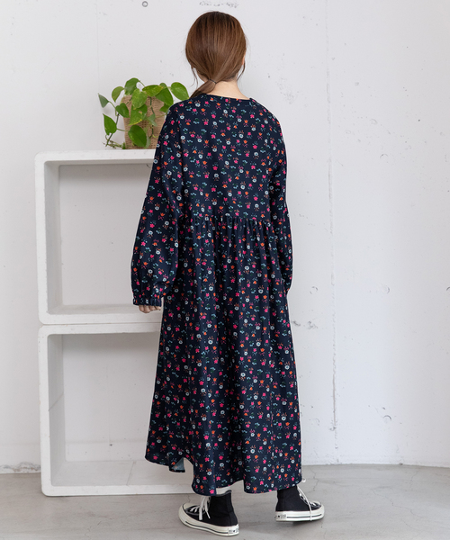 POU DOU DOU（プードゥドゥ）の「フラワープリント切替ギャザーワンピース（ワンピース・レディース・ネイビー/ブラック・M）」の15枚目の写真