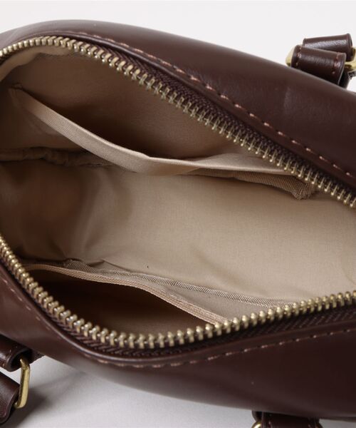 florist（フローリスト）の「2WAY レザータッチレトロミニボストンバッグ/ショルダーバッグ（ボストンバッグ・レディース・ブラック/モカ・FREE）」の14枚目の写真