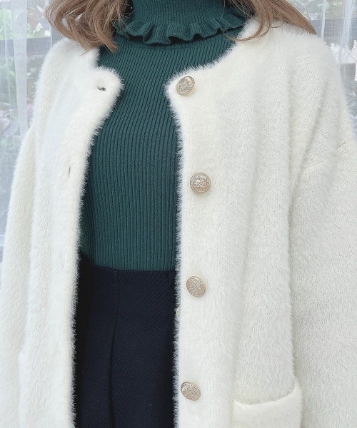 F i.n.t（フィント）の「ゴールド釦コクーンシャギーニットカーディガン（カーディガン/ボレロ・レディース・オフホワイト/ライトグレー/ミント・FREE）」の6枚目の写真