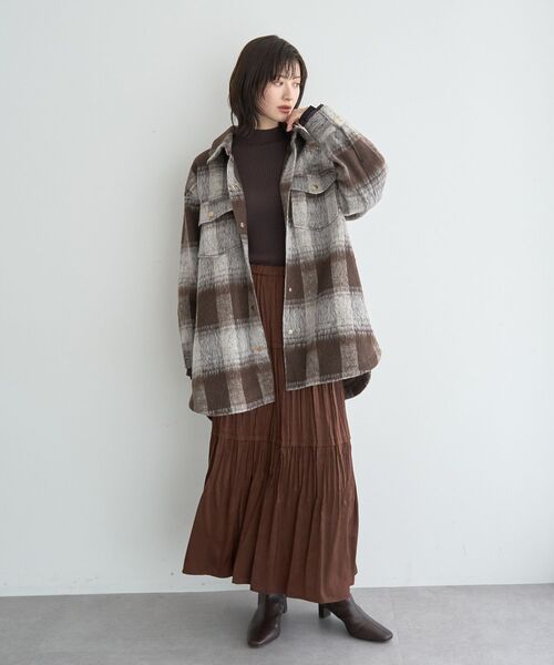 YECCA VECCA(イェッカヴェッカ)の「ランダムプリーツサテンマーメイドスカート(スカート・レディース・ミント/ブラウン/アイボリー・FREE)」の8枚目の写真