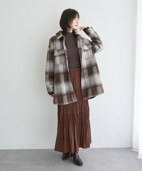YECCA VECCA(イェッカヴェッカ)の「ランダムプリーツサテンマーメイドスカート(スカート・レディース・ミント/ブラウン/アイボリー・FREE)」の9枚目の写真