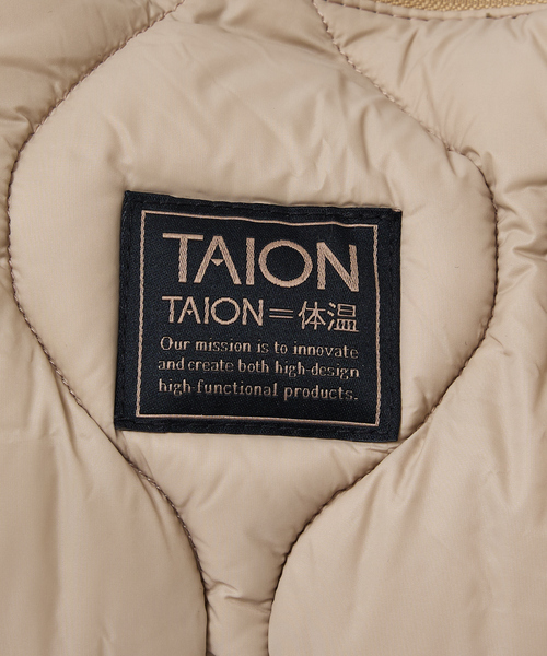 TAION(タイオン)の「【TAION / タイオン】バナナショルダー ダウンバッグM / ソフトシェル(ショルダーバッグ・レディース・ブラック/カーキ/ベージュ・F)」の20枚目の写真