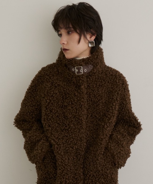 レザータブ付きハイネックロングボアコート（その他アウター）｜DFFUR