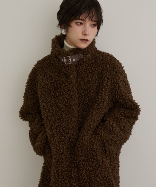 レザータブ付きハイネックロングボアコート（その他アウター）｜DFFUR