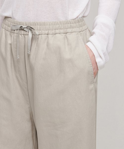 MUSINSA STANDARD WOMAN（ムシンサスタンダードウーマン）の「ウィメンズコットンリネンワイドバンディングパンツ[ライトベージュ]（その他パンツ・レディース・その他・30/24/26/28）」の4枚目の写真