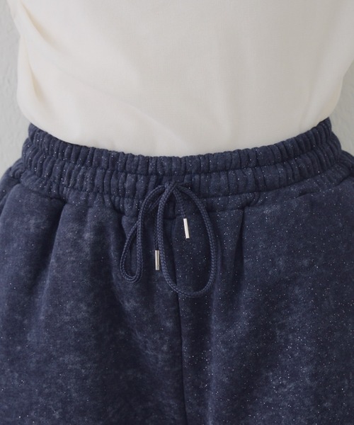 Another Branch olive des olive(アナザーブランチオリーブデオリーブ)の「バックプリント入りキラキラスウェットパンツ(その他パンツ・レディース・ネイビー/ブラック/グレー・FREE)」の7枚目の写真