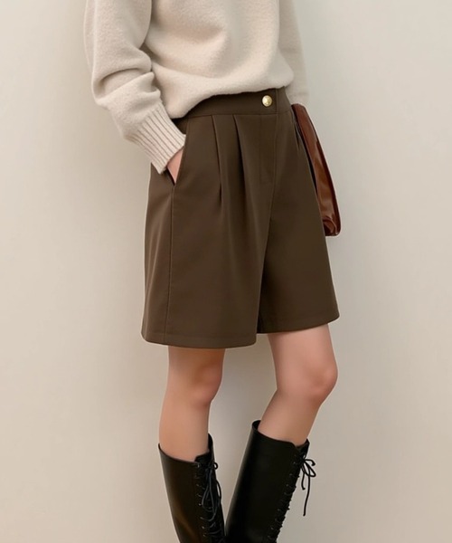 cammie(キャミー)の「タック入りハーフパンツ(その他パンツ・レディース・ブラック/ブラウン・M/L)」の6枚目の写真