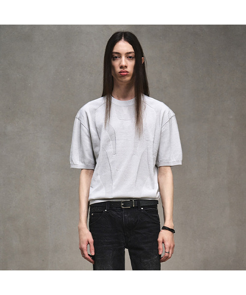 LMOOD(エルムード)の「ディメンショングラフィックハーフニットクールグレー(Tシャツ/カットソー・メンズ・その他・44/46/48)」の1枚目の写真