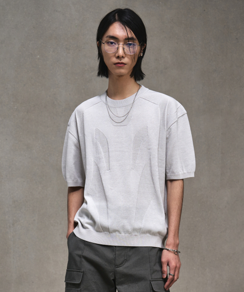 LMOOD(エルムード)の「ディメンショングラフィックハーフニットクールグレー(Tシャツ/カットソー・メンズ・その他・44/46/48)」の2枚目の写真