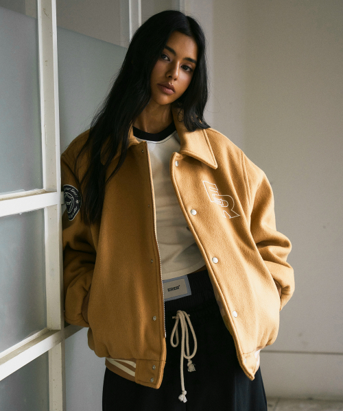 ERER(エルエル)の「ノーティカル バーシティ ジャケット ベージュ(スタジャン・レディース・Beige・1/2/3)」の2枚目の写真