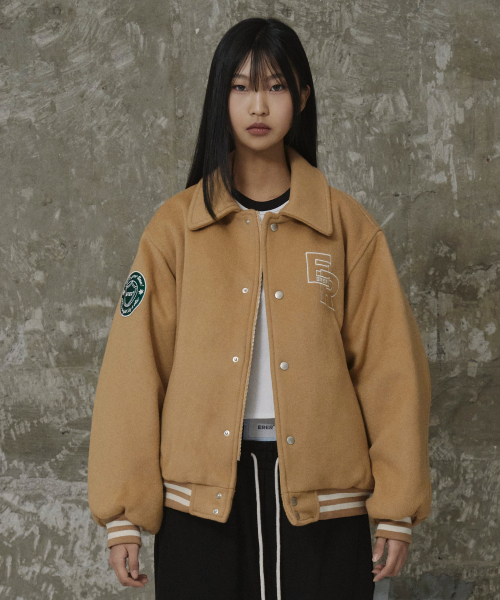 ERER(エルエル)の「ノーティカル バーシティ ジャケット ベージュ(スタジャン・レディース・Beige・1/2/3)」の4枚目の写真