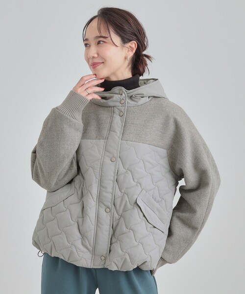SHOO・LA・RUE(シューラルー)の「【S-LL】異素材使いが目を惹く キルトフードブルゾン(ブルゾン・レディース・グレー/アイボリー・01/02/03/04)」の3枚目の写真