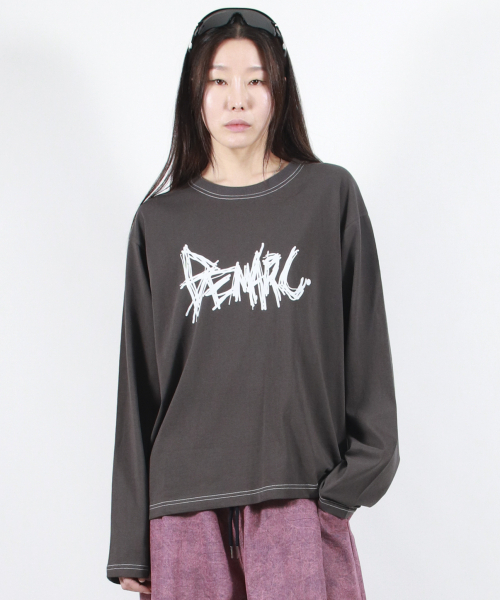 DEMARC(ドゥマーク)の「GRAFFITI LOGO TEXT BOXY LONG SLEEVE - Charcoal(Tシャツ/カットソー・レディース・その他・MEDIUM/LARGE)」の5枚目の写真