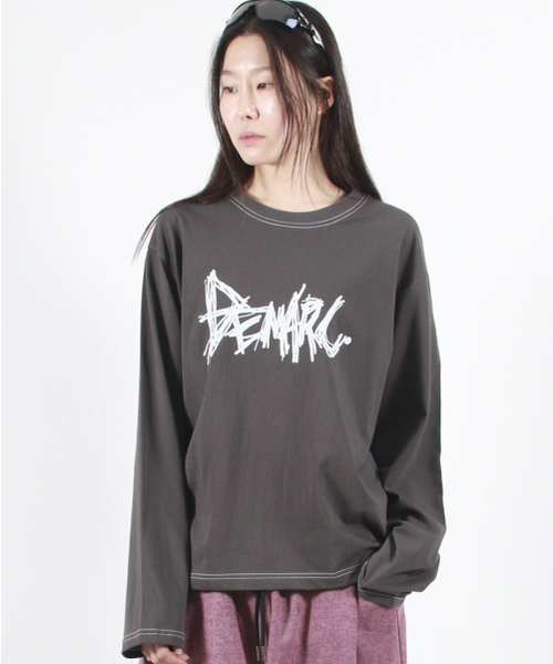 DEMARC(ドゥマーク)の「GRAFFITI LOGO TEXT BOXY LONG SLEEVE - Charcoal(Tシャツ/カットソー・レディース・その他・MEDIUM/LARGE)」の8枚目の写真