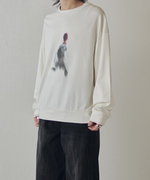 Lui's(ルイス)の「OUT OF FOCUS ロングスリーブTシャツ(スウェット・メンズ・ブラック系その他/ダークブルー/ネイビー/ホワイト系その他/ホワイト/ブラック・M/S)」の21枚目の写真