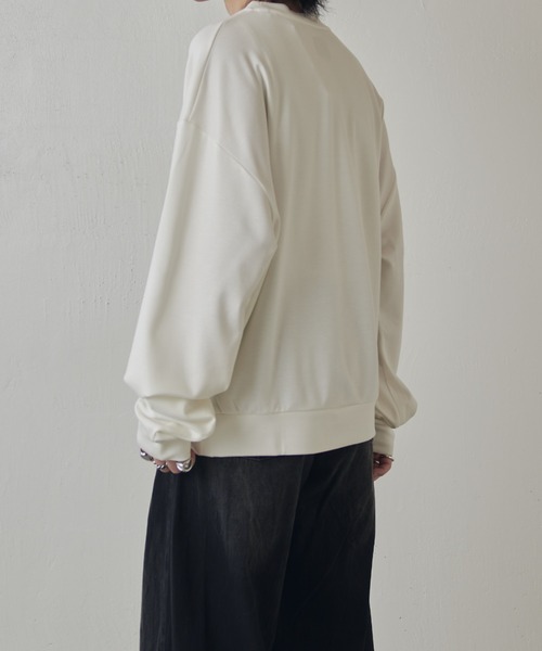 Lui's(ルイス)の「OUT OF FOCUS ロングスリーブTシャツ(スウェット・メンズ・ブラック系その他/ダークブルー/ネイビー/ホワイト系その他/ホワイト/ブラック・M/S)」の22枚目の写真