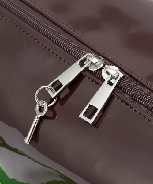 GRAIN（グレイン）の「【GRAIN/グレイン】スターチャーム付きエナメルロールボストンバッグ（ボストンバッグ・レディース・ブラウン/ネイビー/イエロー・FREE）」の18枚目の写真