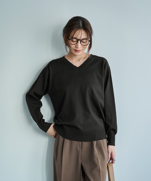 STYLE DELI(スタイルデリ)の「アンチピリングVネックニットトップスB(ニット/セーター・レディース・マジェンタ/コバルトブルー/カーキ/ブラック・FREE)」の2枚目の写真