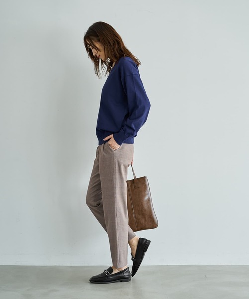 STYLE DELI(スタイルデリ)の「アンチピリングVネックニットトップスB(ニット/セーター・レディース・マジェンタ/コバルトブルー/カーキ/ブラック・FREE)」の7枚目の写真