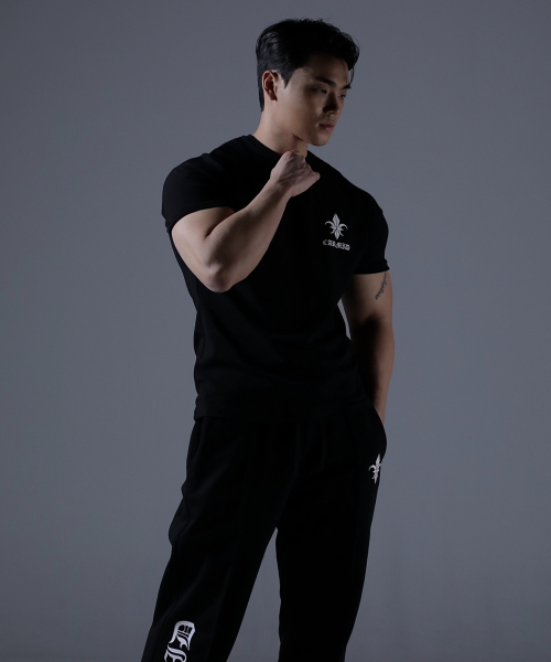 CARMID（カミド）の「カミドレタリングマッスルフィット半袖Tシャツ（Tシャツ/カットソー・メンズ・その他・MEDIUM/LARGE/X-LARGE/XX-LARGE）」の2枚目の写真