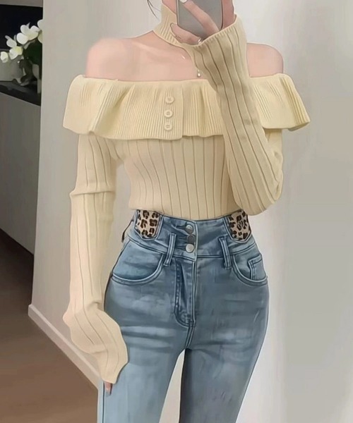 Miniministore(ミニミニストア)の「チョーカーネックニットトップスオフショル(ニット/セーター・レディース・ライトベージュ/グレー/ブラック・FREE)」の9枚目の写真