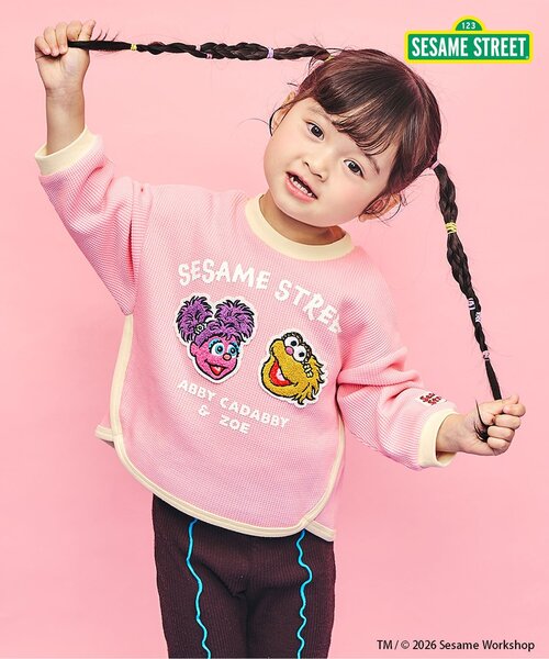 SESAME STREET(セサミストリート)の「セサミストリート ワッフルモチーフTシャツ(Tシャツ/カットソー・キッズ・ピンク/レインボー・80/90/100/110/120/130/140)」の2枚目の写真