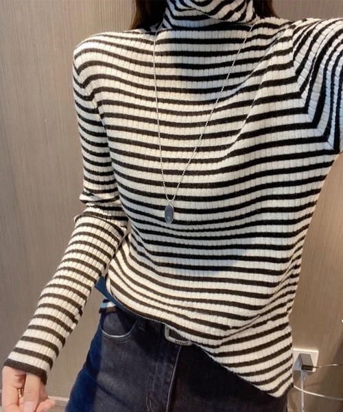 Flugge(フラッジー)の「タートルネックボーダートップス(その他トップス・レディース・グレー/ブラック・MEDIUM/LARGE)」の7枚目の写真