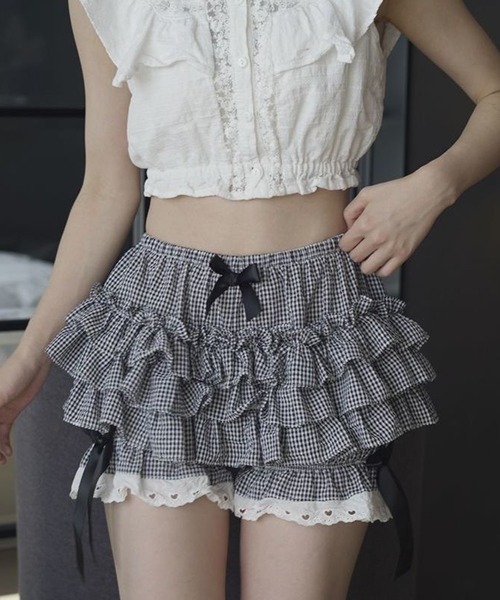 WEGO(ウィゴー)の「WEGO/リボン付きレースフリルパンツ/スカートパンツ(その他パンツ・レディース・ブラック/ブラック系その他2/ホワイト・SMALL/MEDIUM)」の3枚目の写真