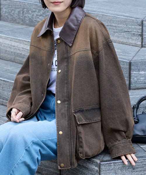 MONO-MART（モノマート）の「【anyway.シリーズ】配色襟デニムファティーグ（洗える）ジャケット〈セットアップ対応〉（デニムジャケット・レディース・ブラック/ライトベージュ/ブルー/ブラウン/インディゴブルー・M/L）」の20枚目の写真