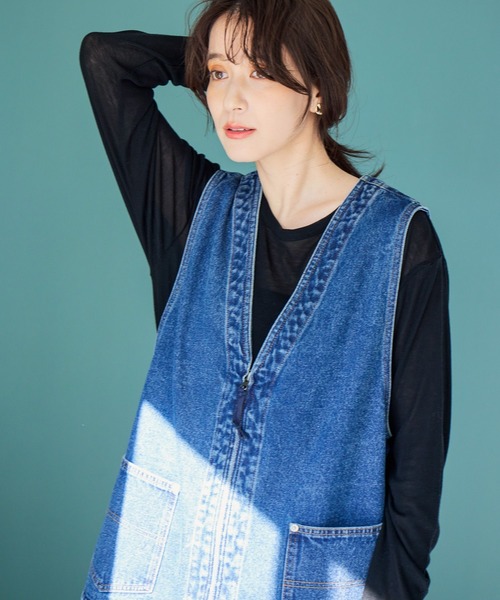 studio CLIP（スタディオクリップ）の「ZIPデニムベスト《CLIP denim》（ベスト・レディース・ライトグレー/ブルー系その他・FREE）」の11枚目の写真