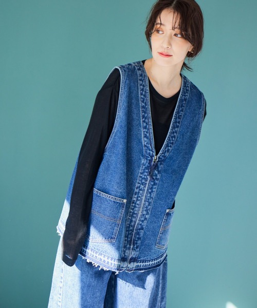 studio CLIP（スタディオクリップ）の「ZIPデニムベスト《CLIP denim》（ベスト・レディース・ライトグレー/ブルー系その他・FREE）」の12枚目の写真