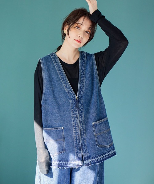 studio CLIP（スタディオクリップ）の「ZIPデニムベスト《CLIP denim》（ベスト・レディース・ライトグレー/ブルー系その他・FREE）」の13枚目の写真