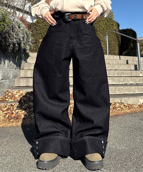 sedacle（セダクル）の「裾ボタン配色ステッチデニム（デニムパンツ・メンズ・ベージュ/レッド・SMALL/MEDIUM/LARGE）」の4枚目の写真