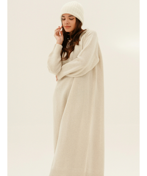 ACUD(アクド)の「Hoodie Knit Long Dress _L.Beige(ワンピース・レディース・ベージュ・FREE)」の5枚目の写真
