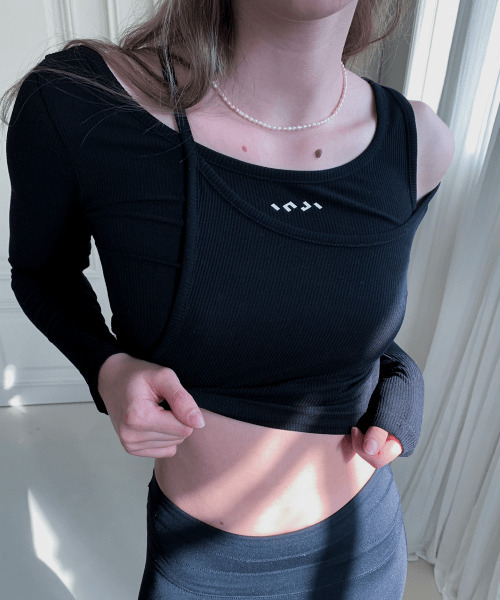 INJIACTIVE(インジアクティブ)の「レイヤードリブトップス ブラック(Tシャツ/カットソー・レディース・その他・ONE SIZE)」の7枚目の写真