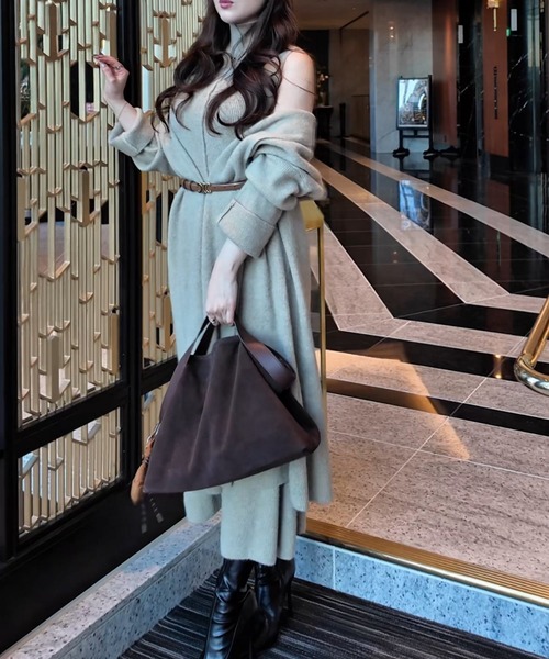 THEODORIC.dy(セオドリックディ)の「ショルダースリット ハイネックワンピ&ロングカーデセット(ワンピース・レディース・チャコールグレー/ダークベージュ・FREE)」の18枚目の写真