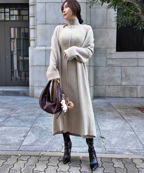 THEODORIC.dy(セオドリックディ)の「ショルダースリット ハイネックワンピ&ロングカーデセット(ワンピース・レディース・チャコールグレー/ダークベージュ・FREE)」の8枚目の写真
