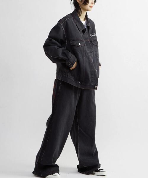CONVERSE TOKYO（コンバーストウキョウ）の「DENIM SWITCHING WIDE PANTS（デニムパンツ・レディース・インディゴブルー/ブラック・MEDIUM/SMALL）」の5枚目の写真