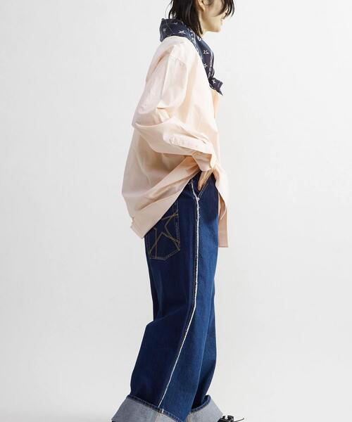 CONVERSE TOKYO（コンバーストウキョウ）の「DENIM SWITCHING WIDE PANTS（デニムパンツ・レディース・インディゴブルー/ブラック・MEDIUM/SMALL）」の11枚目の写真