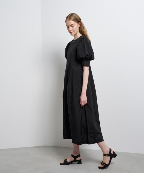 LANVIN en Bleu(ランバンオンブルー)の「タイプライターパフスリーブワンピース(ワンピース・レディース・ブラック/カーキ・36/38)」の1枚目の写真