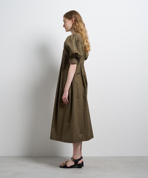 LANVIN en Bleu(ランバンオンブルー)の「タイプライターパフスリーブワンピース(ワンピース・レディース・ブラック/カーキ・36/38)」の4枚目の写真