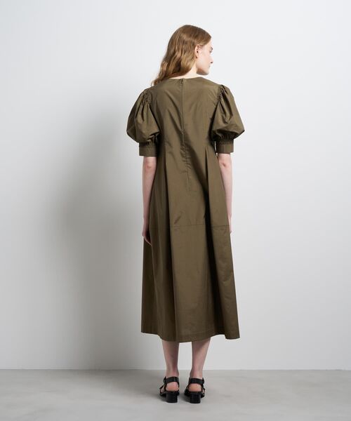 LANVIN en Bleu(ランバンオンブルー)の「タイプライターパフスリーブワンピース(ワンピース・レディース・ブラック/カーキ・36/38)」の5枚目の写真