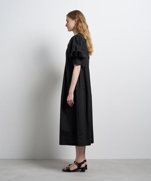 LANVIN en Bleu(ランバンオンブルー)の「タイプライターパフスリーブワンピース(ワンピース・レディース・ブラック/カーキ・36/38)」の12枚目の写真