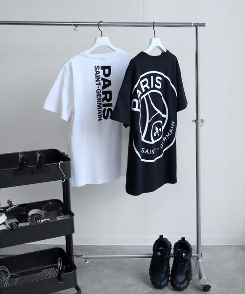 PARIS SAINT-GERMAIN（パリサンジェルマン）の「【Paris Saint-Germain/パリサンジェルマン】アソート エンブレムロゴ アートワークデザイン 半袖Tシャツ（Tシャツ/カットソー・メンズ・ブラック/ホワイト系1/ブラック系2/ホワイト/ブラック系1/ブラック系3・M/L/XL）」の7枚目の写真