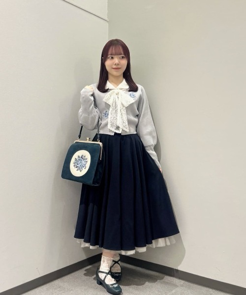 an another angelus(アンアナザーアンジェラス)の「【2サイズ展開】パニエサーキュラースカート/fint フィント(スカート・レディース・ネイビー/ブルーグレー・1/2)」の7枚目の写真