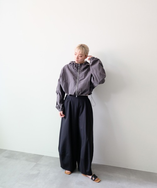 DOLLUPOOPS（ドールアップウップス）の「Shirred Sleeve Blouson(シャーリングスリーブブルゾン)（ブルゾン・レディース・カーキ/チャコール・FREE）」の5枚目の写真